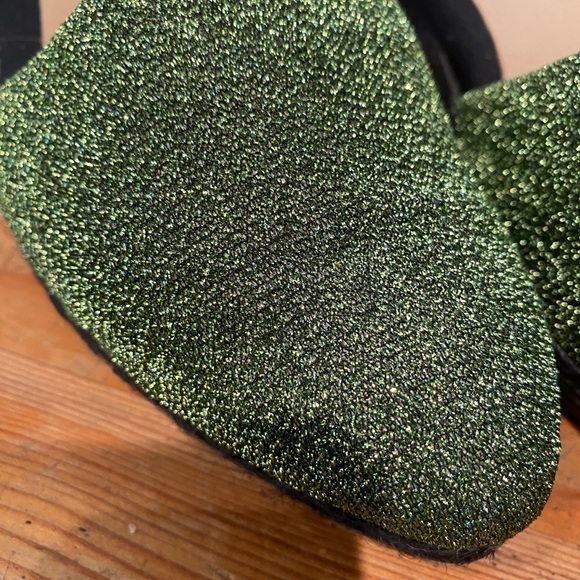 Like green sparkling flats - Picture 2 of 12